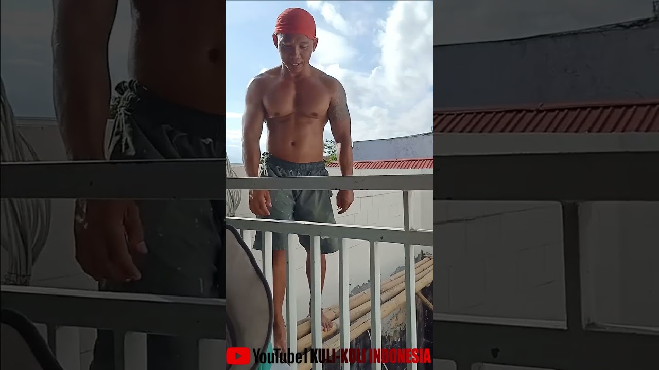 Kuli Bangunan Kekar Berotot Sixpack Mantap | Hot Muscle Sixpack Worker