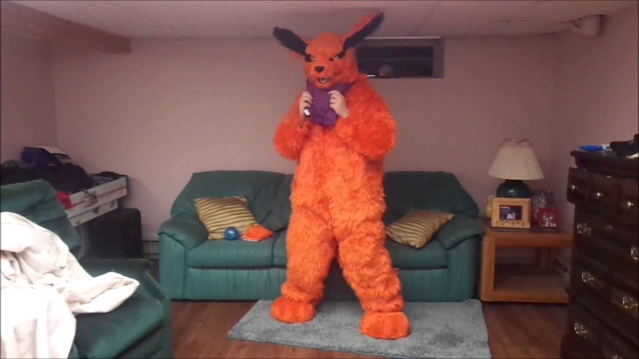 Kurama Fursuit suit up
