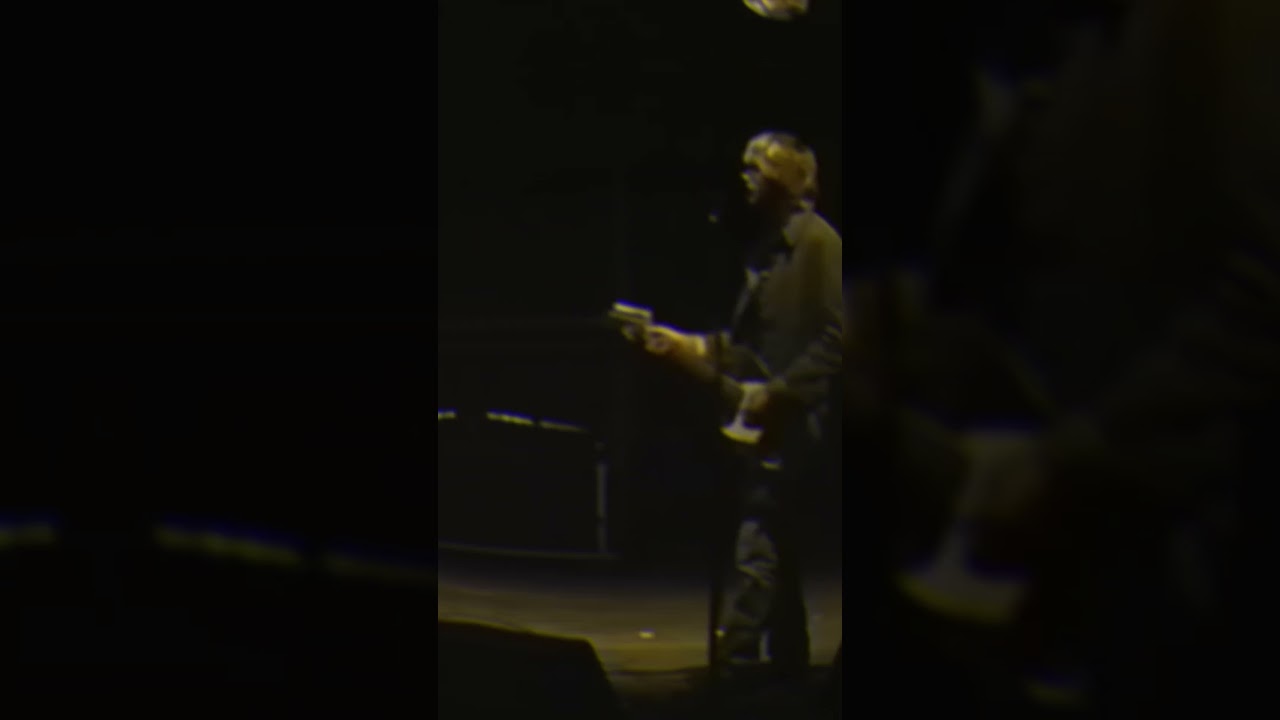 Kurt Cobain FORGETS how To play 