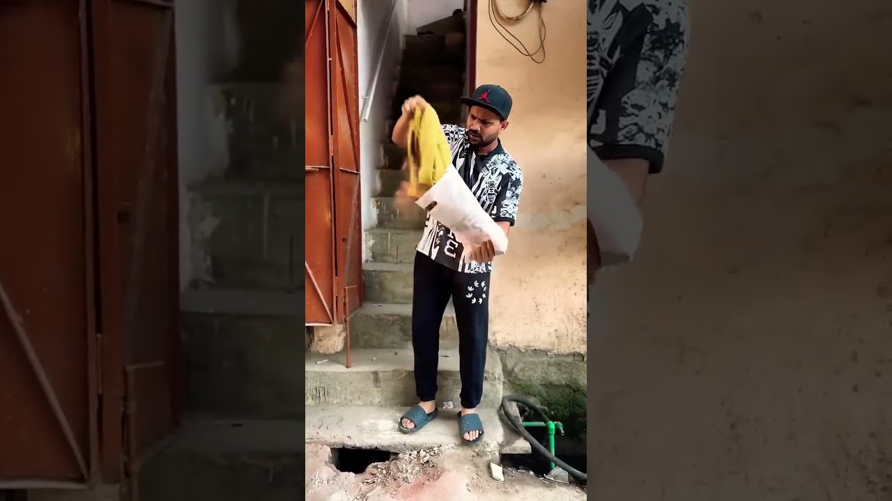 kurta Dede #viralvideo #youtubeshorts #viralreels #youtube #youtubeviral #youtubeshorts