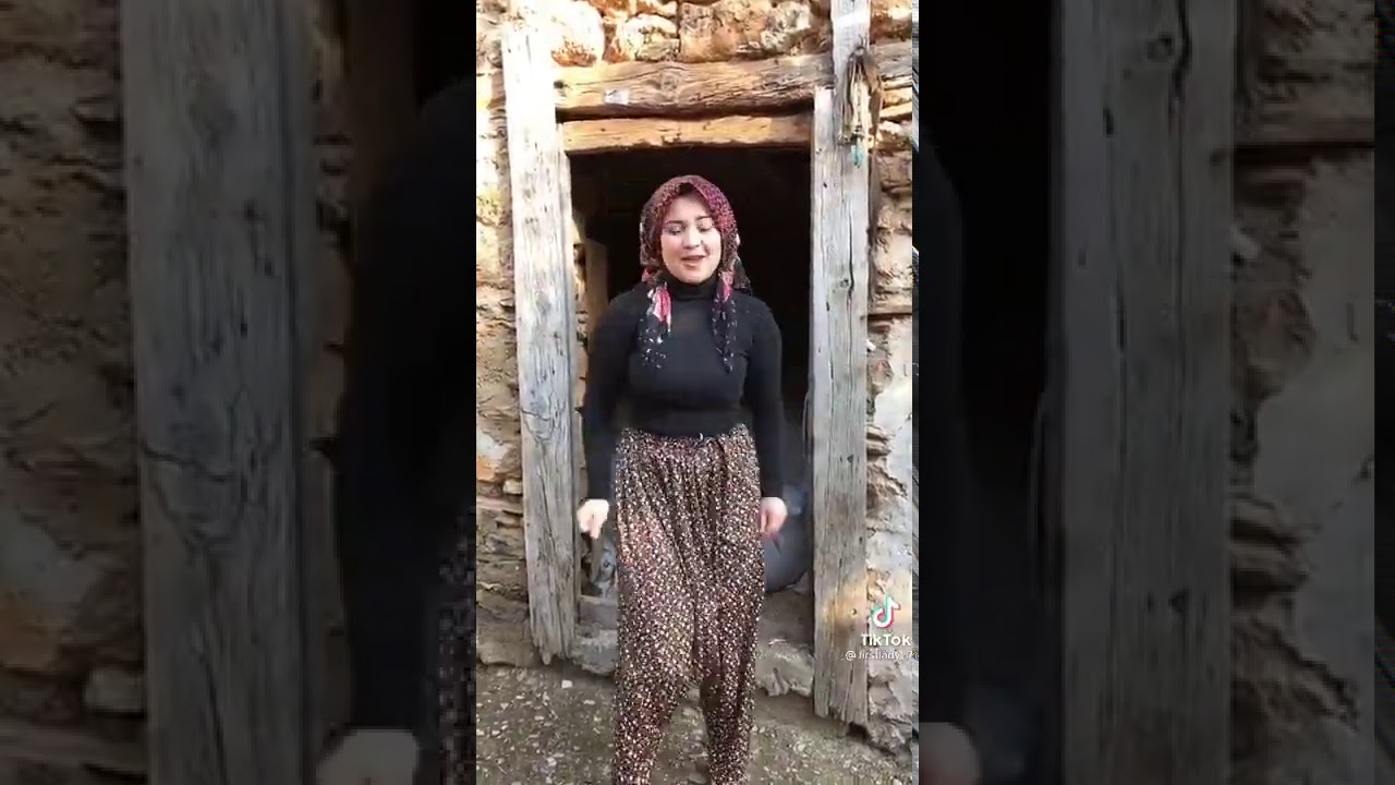 Köylü şalvarlı türbanlı olgun kız Tiktok Roman Efsaneleri. #tiktok