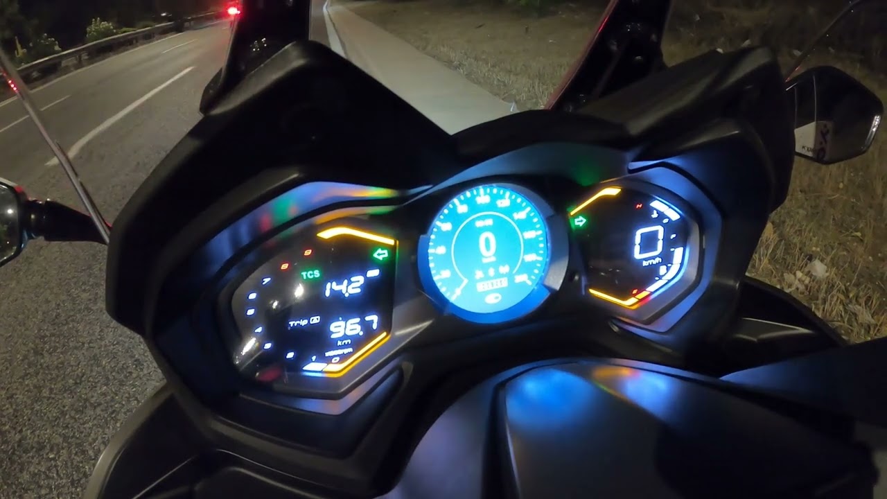 Kymco AK 550 Premium 0-100km/h 4,5sec