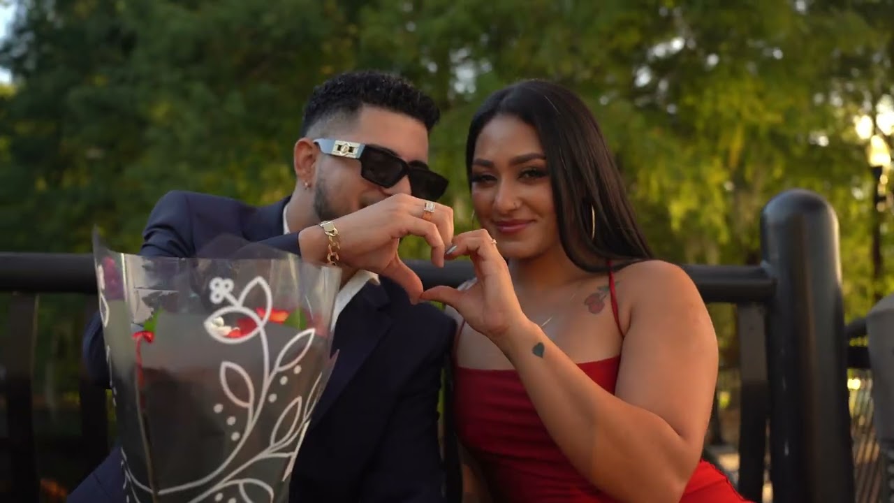 La Hondureña - Fer Martinez Y Sus Cuates De Olancho ( Video Oficial)🇭🇳👱🏻‍♀️