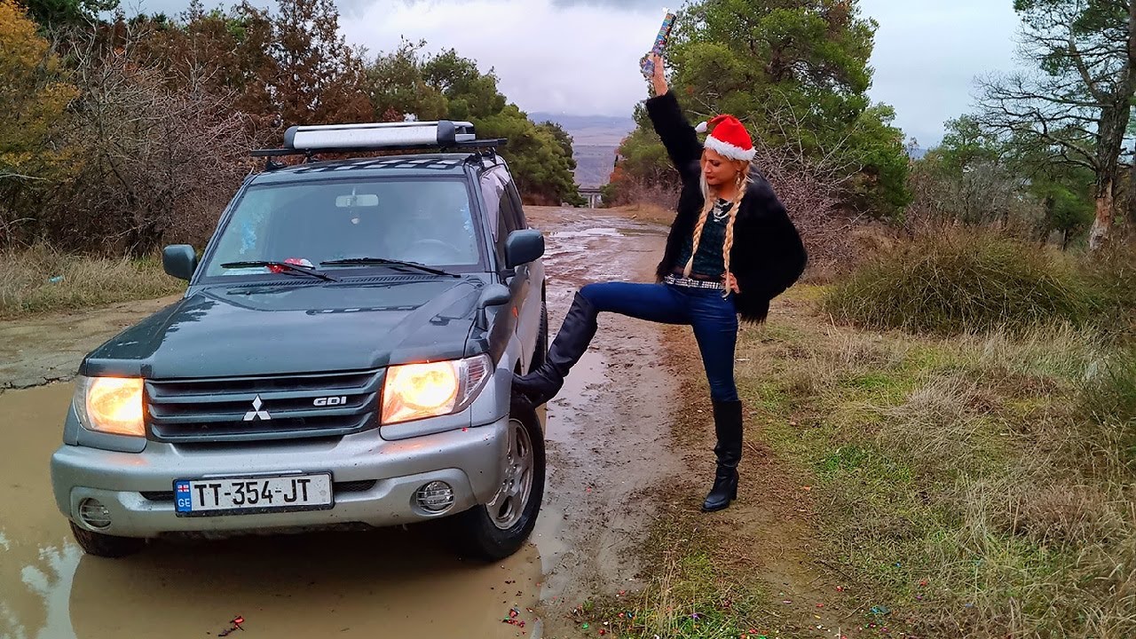 Lady Driving High Boots in muddy road / XMAS (PARTY 2) Pedal Pumping