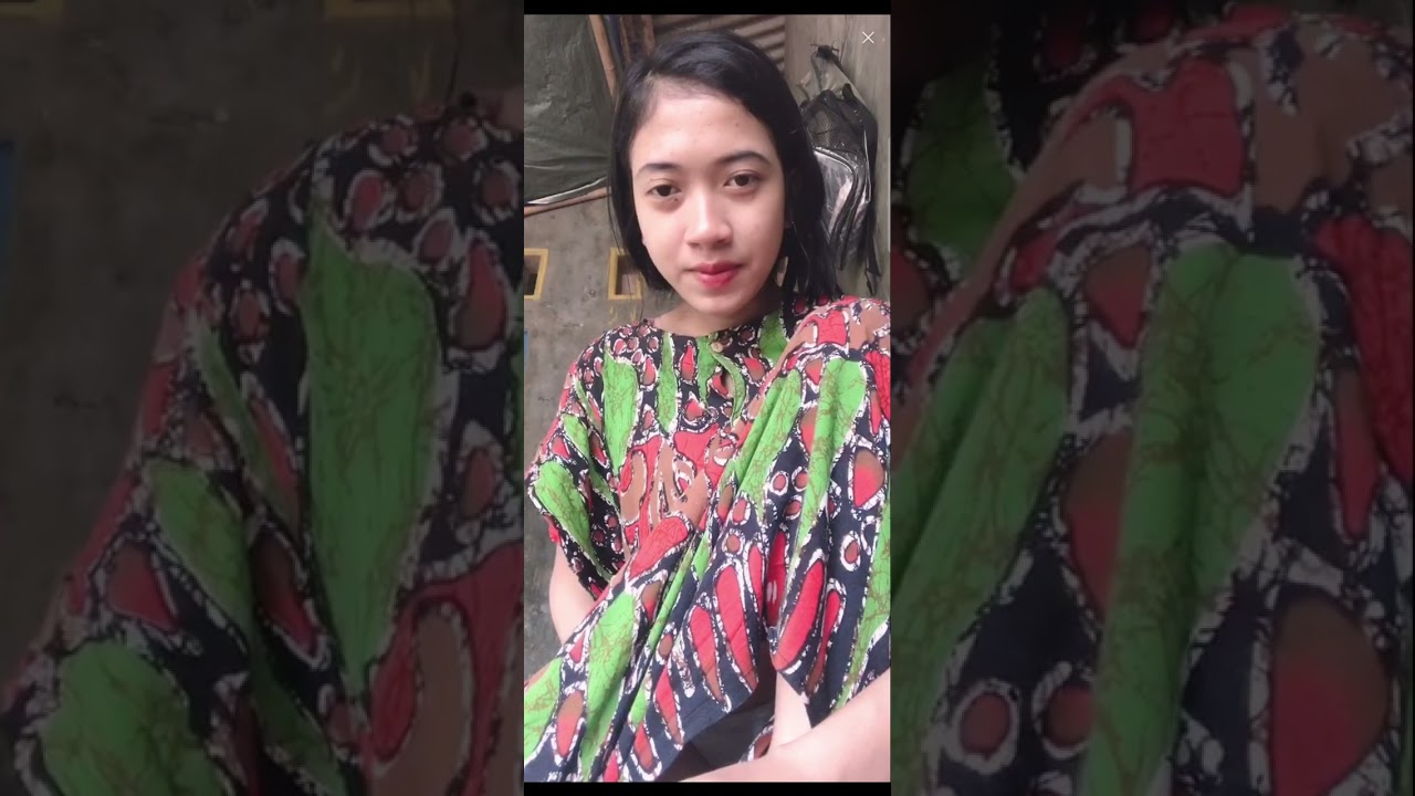 Lagi Makan Ga Sadar Cd nya Kelihatan