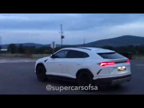 Lamborghini Urus ACCELERATION,BRUTAL SOUND!