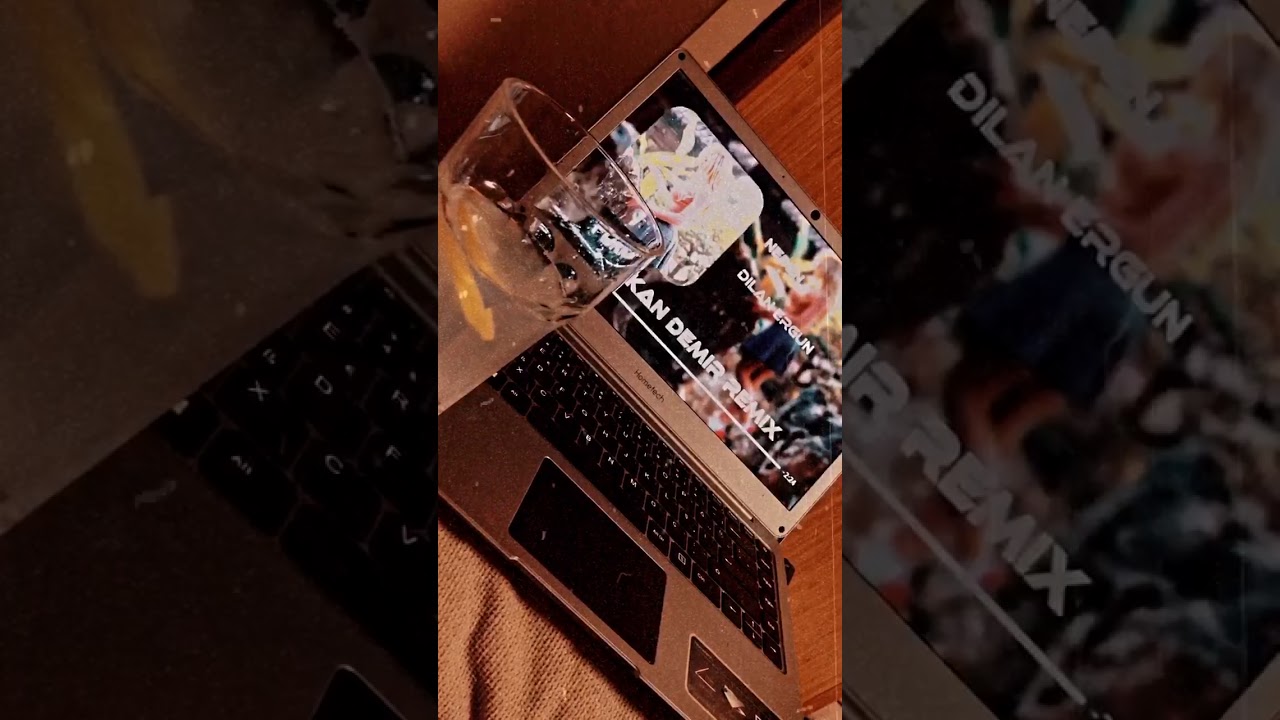 LAPTOP BILGISAYAR INSTAGRAM SNAP