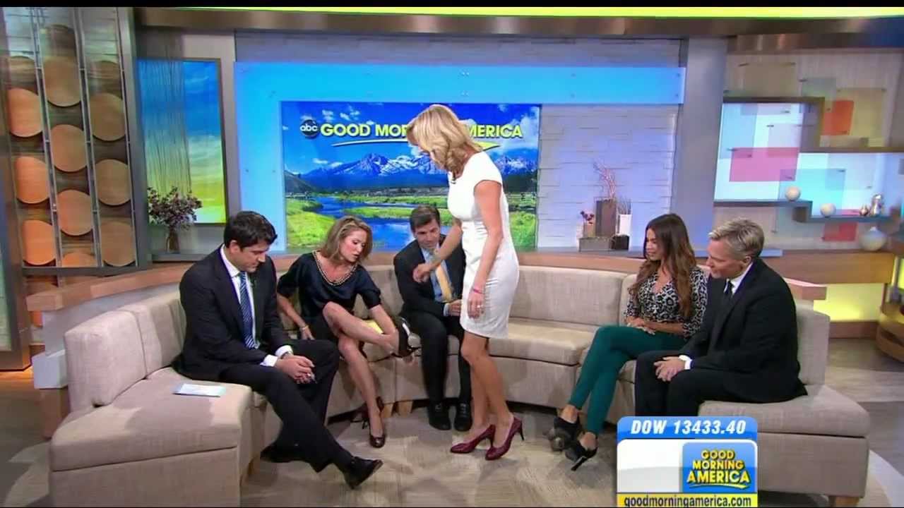 Lara Spencer & Amy Robach - great legs and high heels close ups