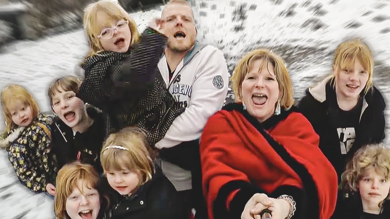 Large Family | 9 Girls, 5 Machines, and a Restaurant's Cash Flow