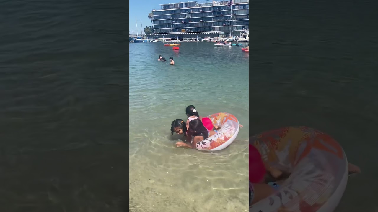 Las niñas en la playa