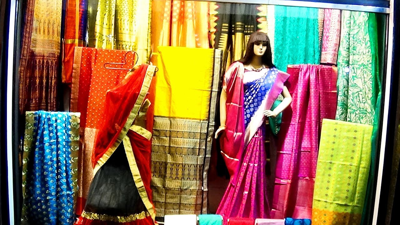 Latest Saree Collections of Durga Puja 2017 | Kolkata Saree Fashion | Gariahat Market