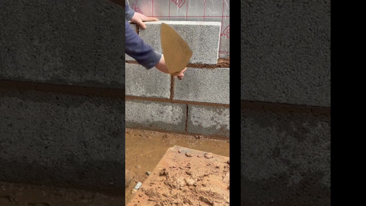 Laying Heavy Block #bricklayer #bricklaying #blocklaying #construction #masonry #work #shorts