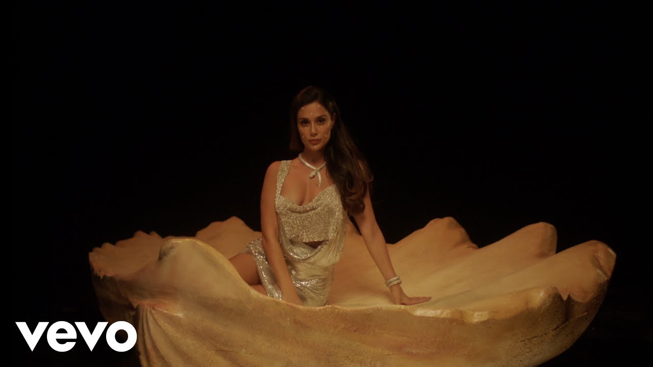 Layla Kardan - Goddess