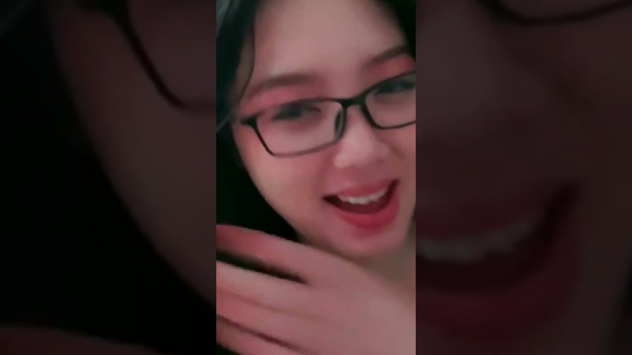 Lea Julia Suara Bisikan Julia