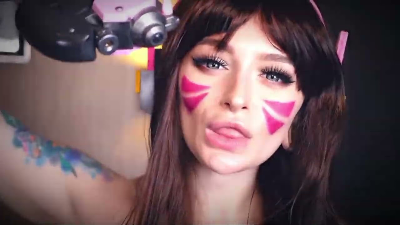Leah Meow +18