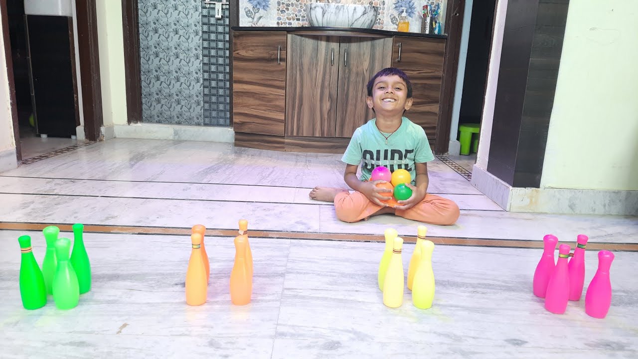 Learning colours with Bowling toys🎳| Bowling set Indoor outdoor fun children games| pretend play🎳