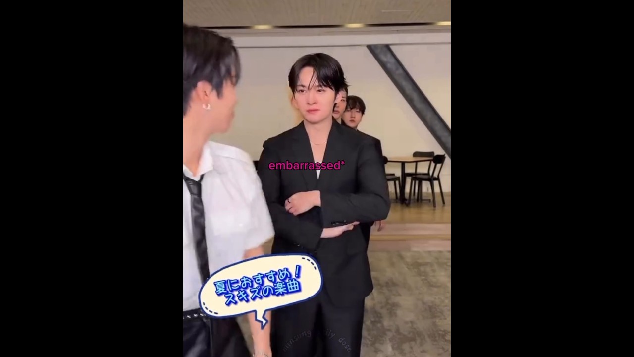 leeknow control yourself 👀😗 #minsung #minsungedits #hanjisung #leeknow #skz #tiktok #kpop #fyp