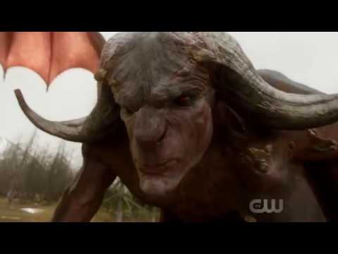 Legends of Tomorrow | Beebo vs Mallus (3x18)