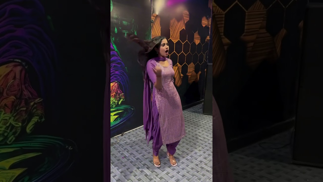 Lehnga ❤️🥰 #punjabi #mansiduhan #youtubeshorts #shortvideo