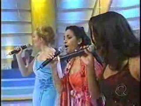 Leilah, Liriel e Erika - One Moment In Time