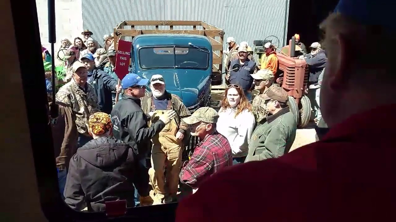 Leist Auctioneers selling 1946 Chevrolet truck