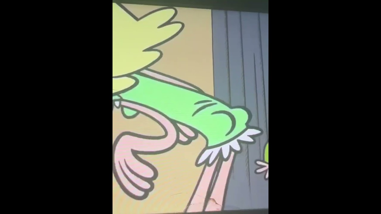 Leni sexy butt twerk