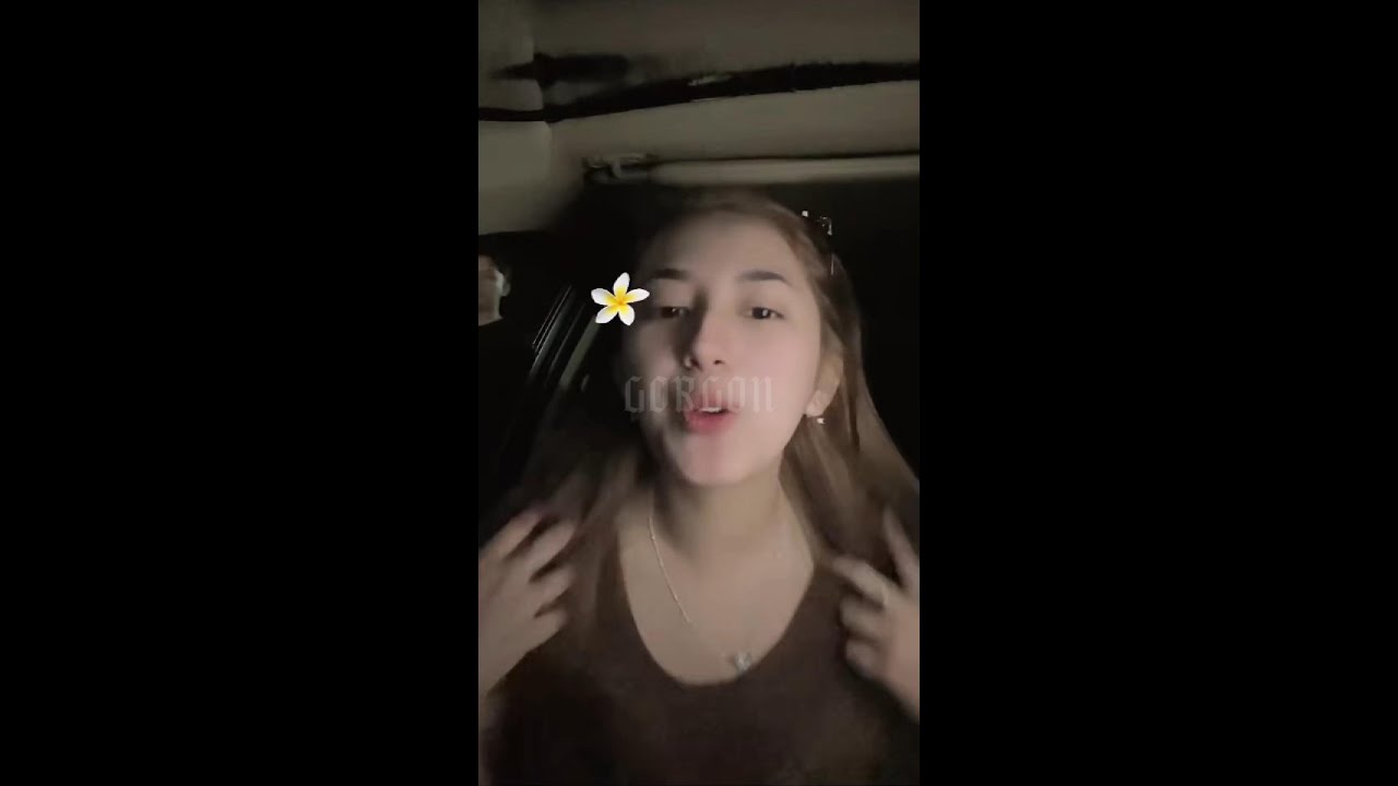 Leona Kanza is getting more and more sexy on TikTok live