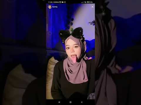 Lidah Cewe hijab ini Panjang banget dah air liur nya becek banget
