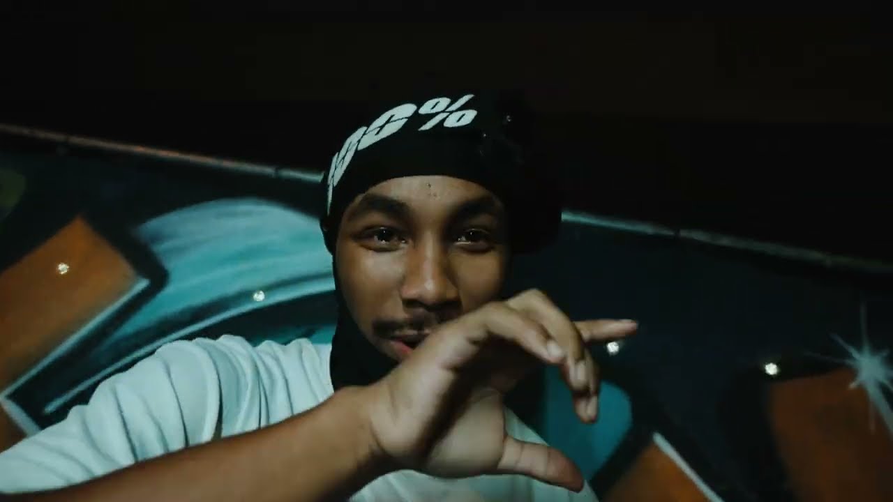 LilEem - Jumpout (Official Music Video) 🎥: @1600entertainment