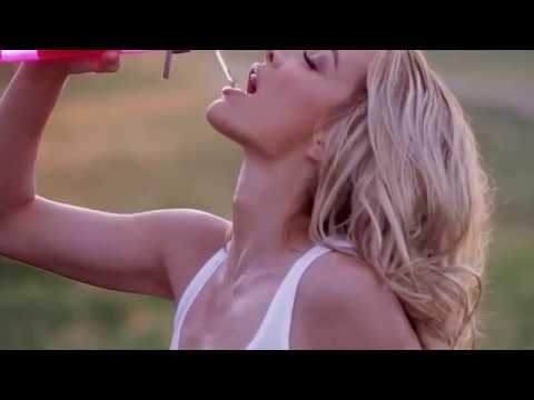Lindsey Pelas Running!! (NAKED!!!)(SEXY)