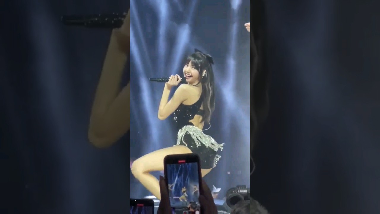 Lisa money💸 (live concert)🔥🥵||#blackpink #lisa #money #live #concert #edit #shreyagupta #shorts #yt