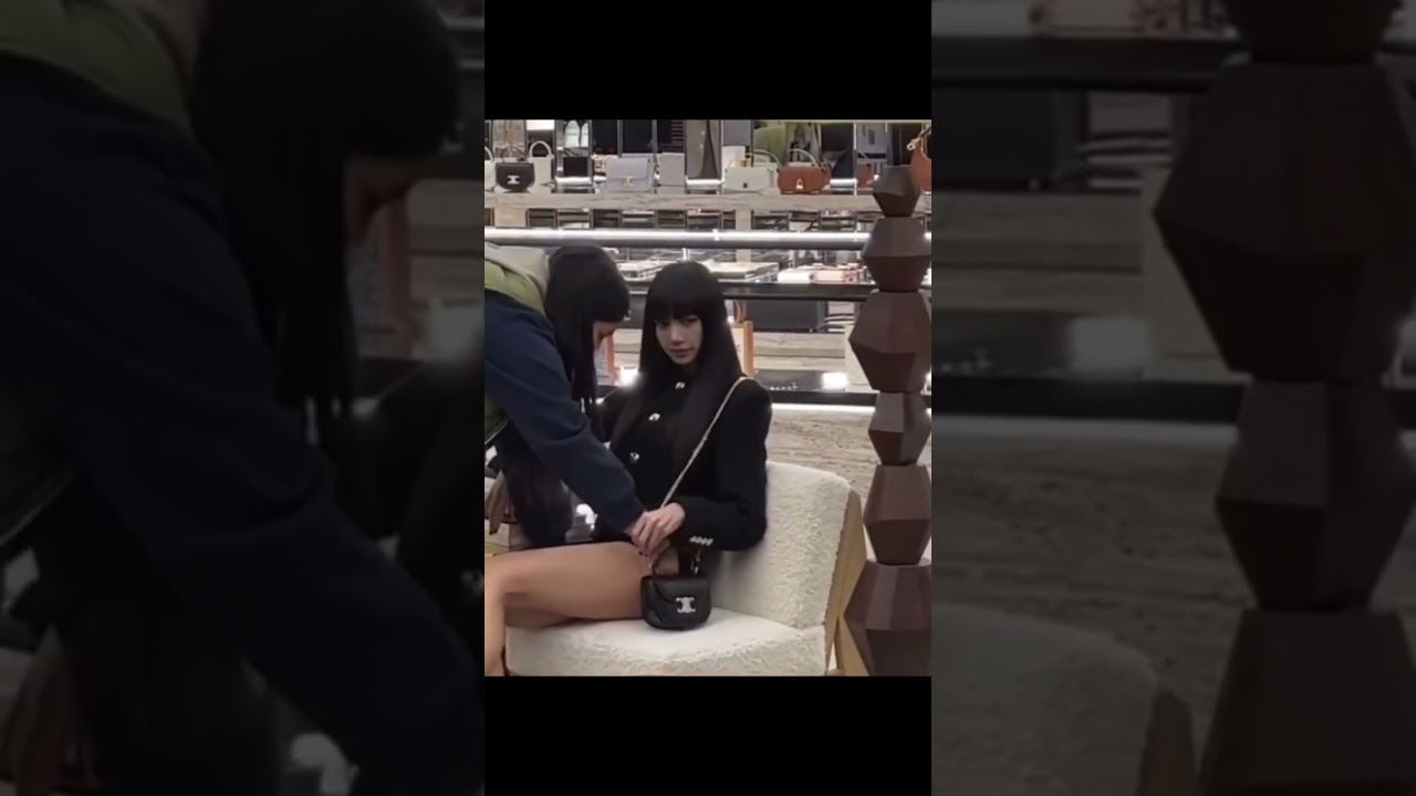 Lisa’s dirty mind moment #lisa #blackpink #shorts