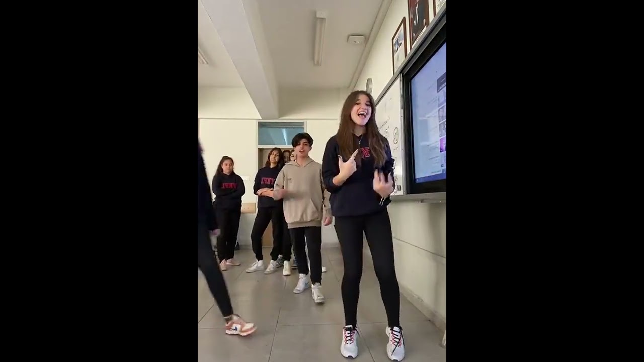 Lisede sınıf böyle olur tiktok liseli dans videoları tayt dans videoları #shorts