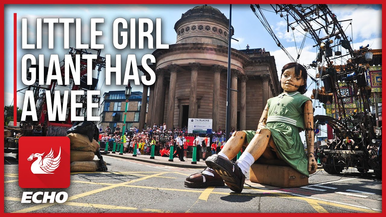 Little Girl giant takes a pee in Liverpool!