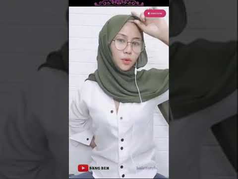 Live Bunda Keisha Pamer TT Sambil Pake Hijab