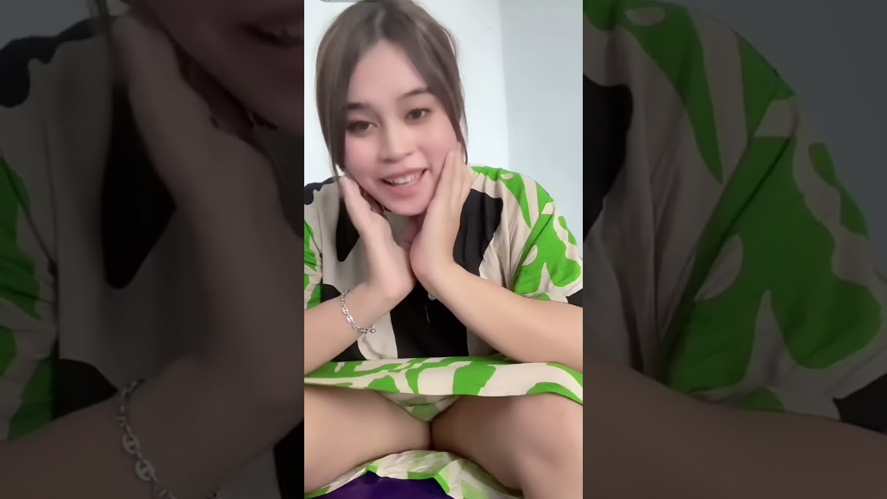 live ika suzy pamer memex ngangkang viral