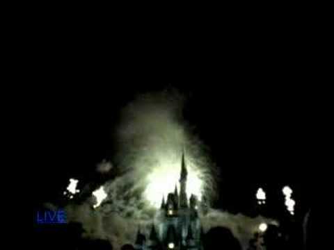 LIVE NEW YEARS EVE 2008 FIREWORKS AT DISNEY'S MAGIC KINGDOM!