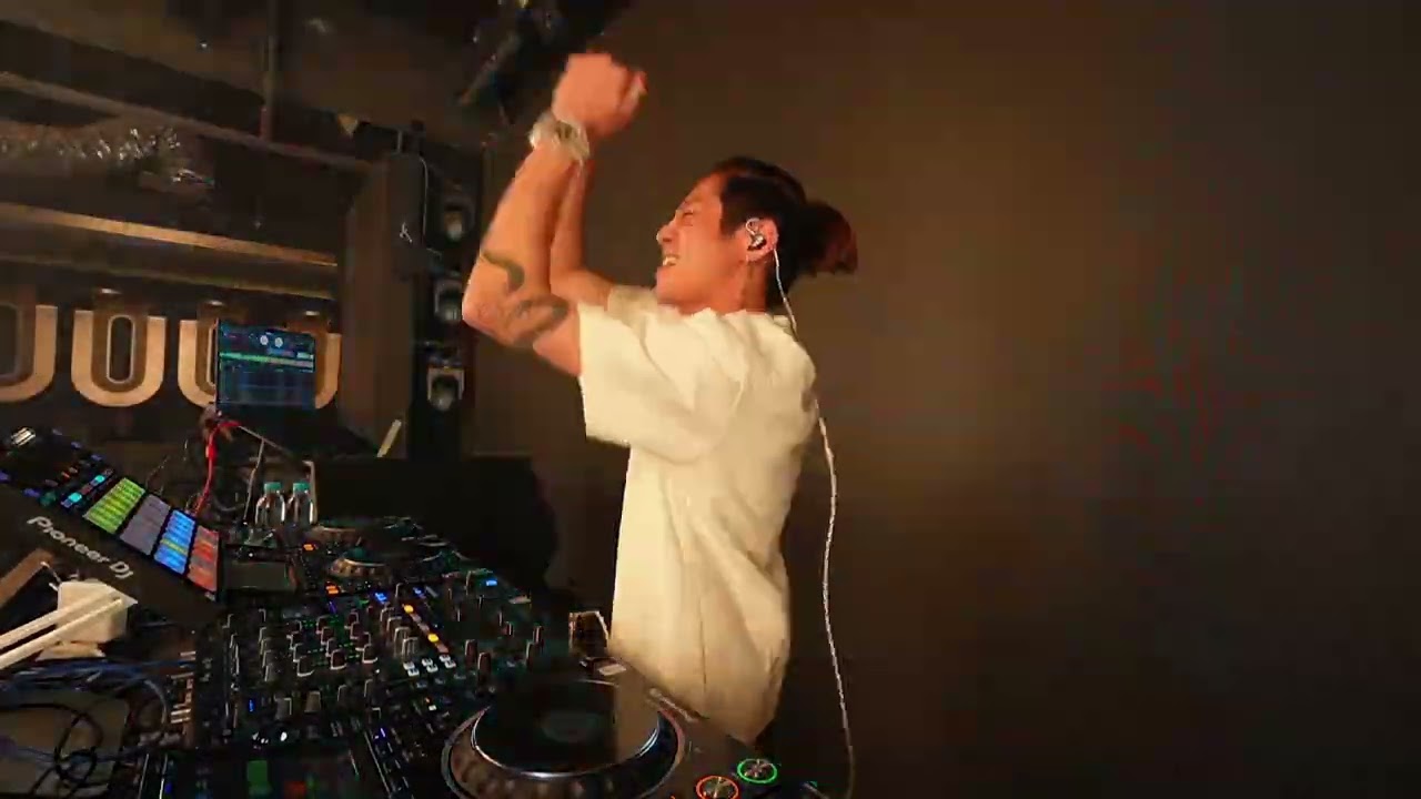 Live Set DJ Panda at Dewa Sports Bar