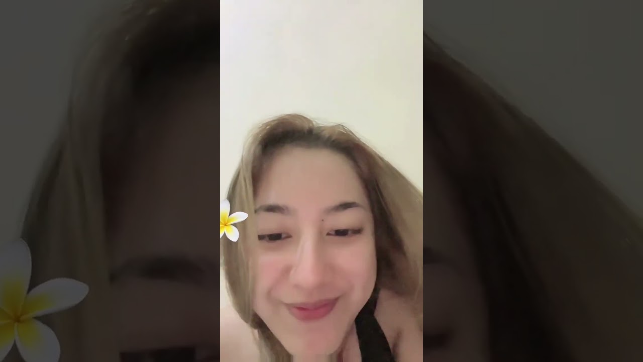 Live Tiktok Leona kanza