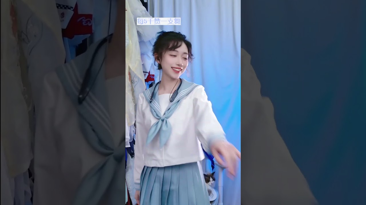 Live Xiaofeng (小风加载中) 11.03.2025  #dance #tiktok #girl