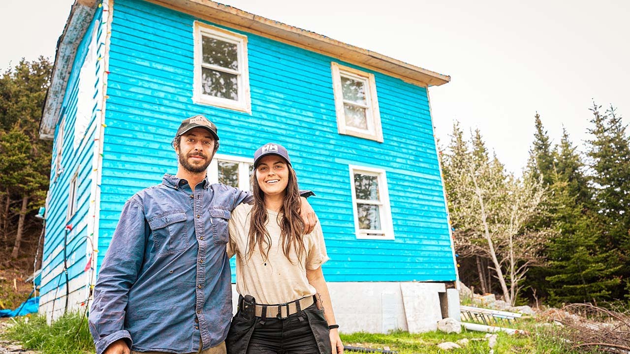 Living on an Off-Grid Island – Week 47: Hard Work & Simple Living
