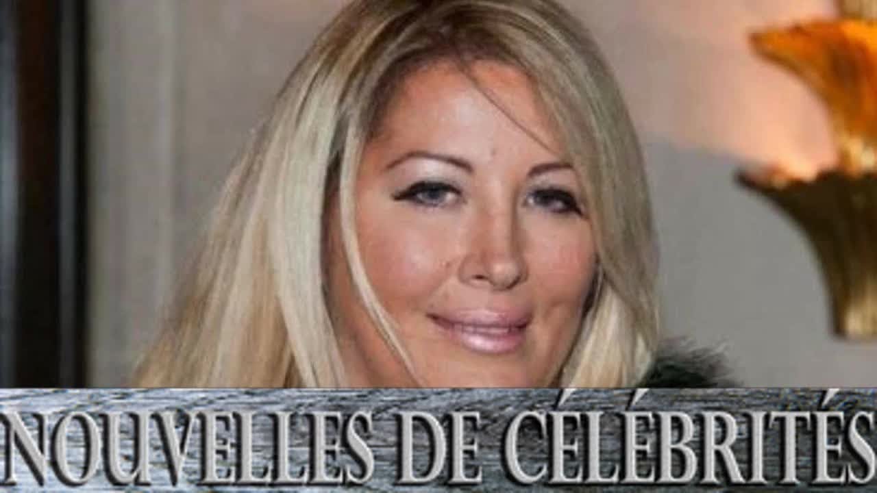 Loana les seins à l'air et 