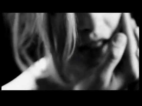 Élodie Frégé - La Ceinture (2006)