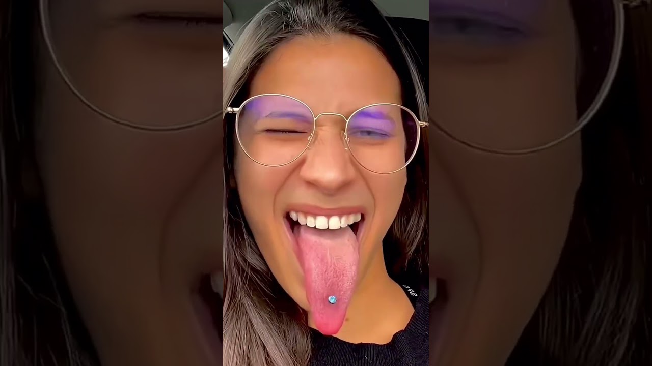 Long Tongue girl 30 #longtongue #instagramreels #tiktokchallenge