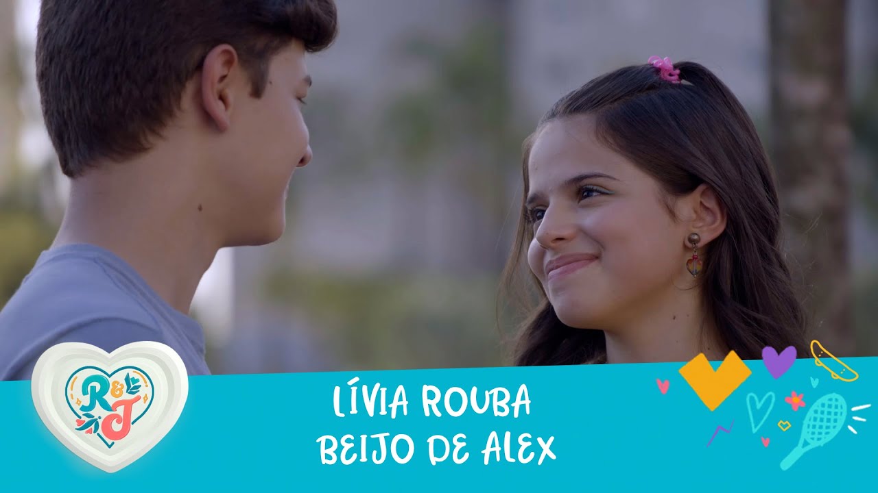 Lívia e Alex dão o primeiro beijo | A Infância De Romeu e Julieta