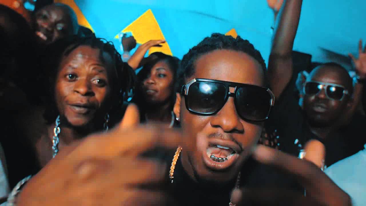 MAAHLOX LE VIBEUR - Ça Sort Comme Ça Sort (Clip Officiel)