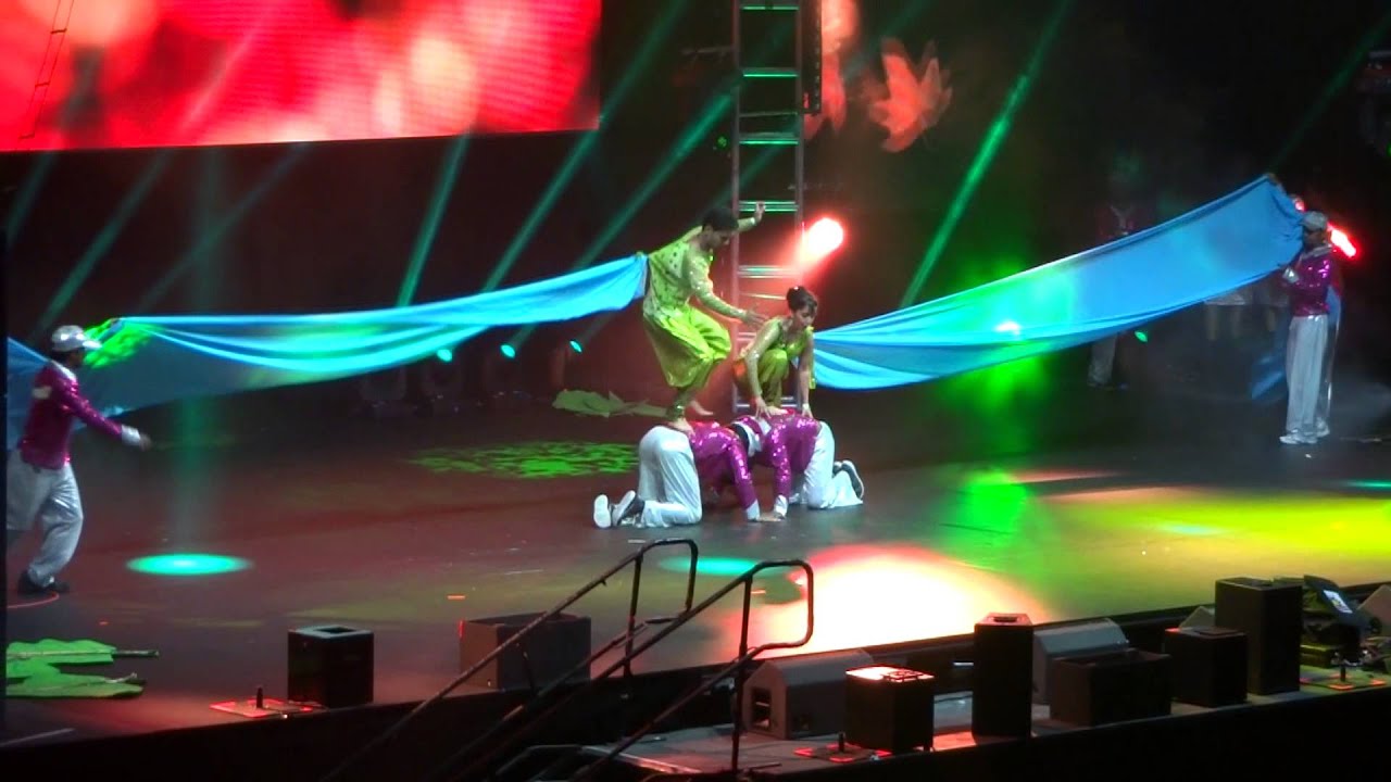 Maanada Mayilaada 8 - First Performance @ Wembley