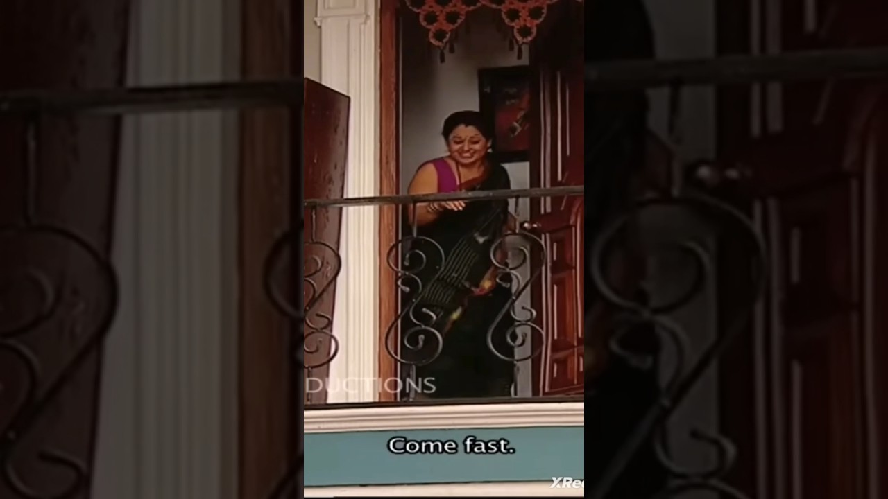 Madhavi bhabhi hot navel show 🤤🔥#tmkoc #saree #youtubeshorts #madhavi #hot #music