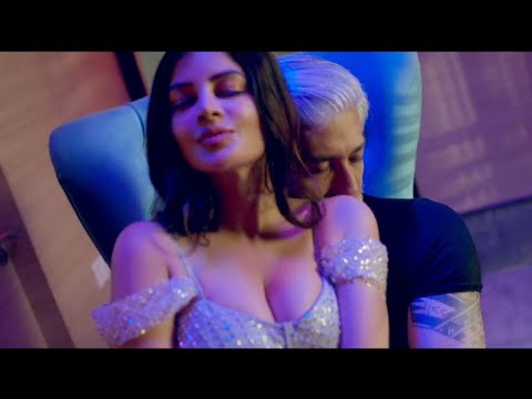 Madhumita Sarkar hot scene love romance scenes romantic kiss
