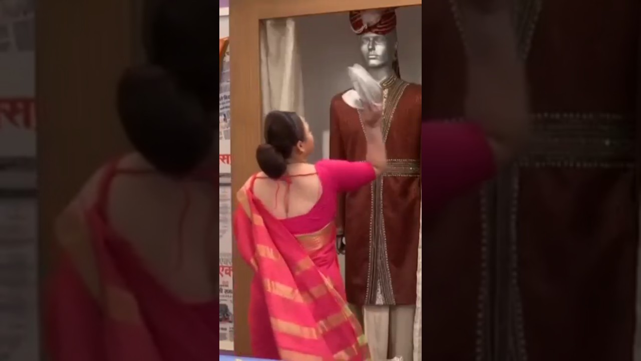 madhvi bhabhi pink bra visible 🫦
